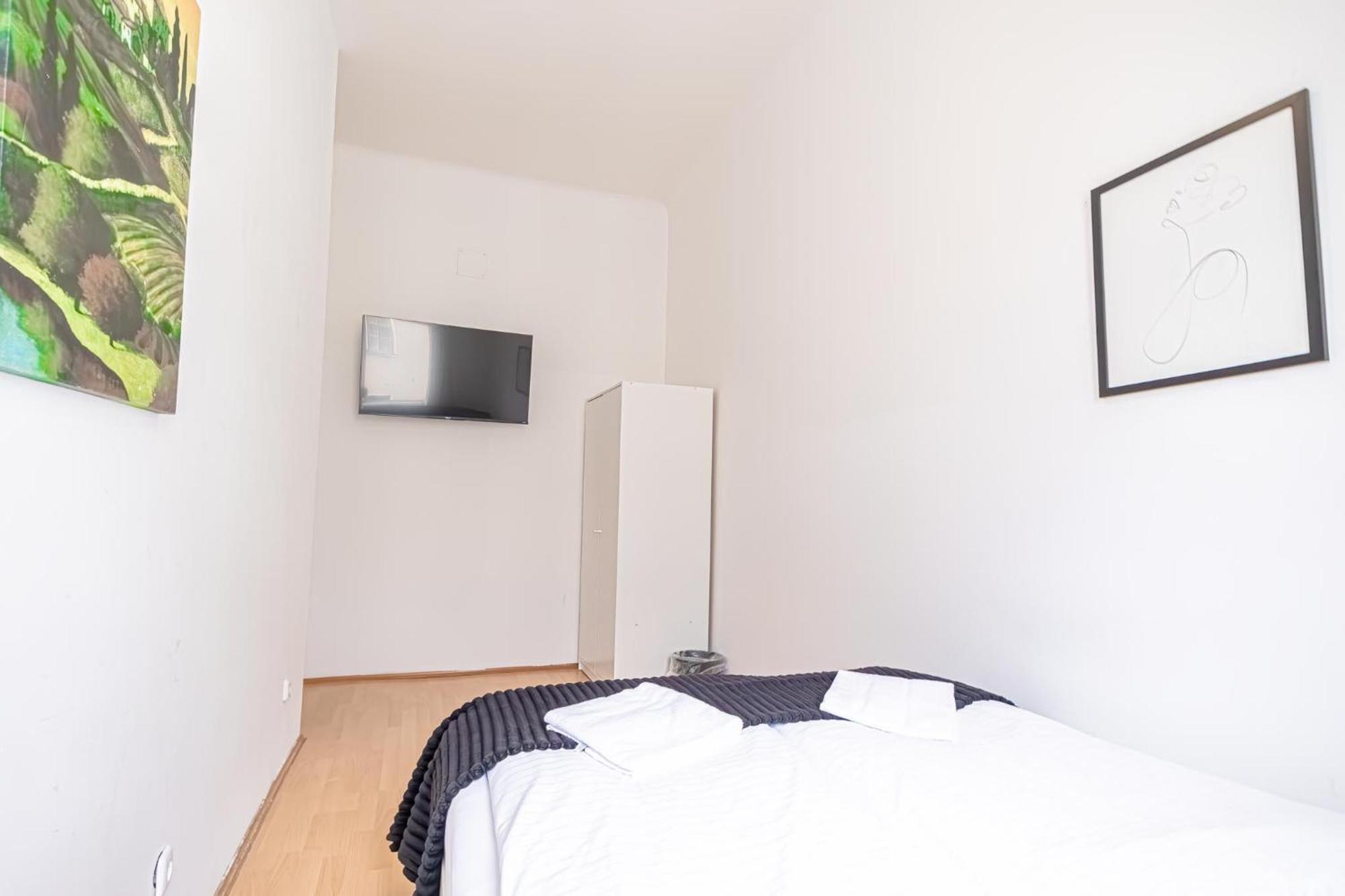 Sweet 3Br Shared Apt Near Wiener Stadthalle & Central Екстер'єр фото