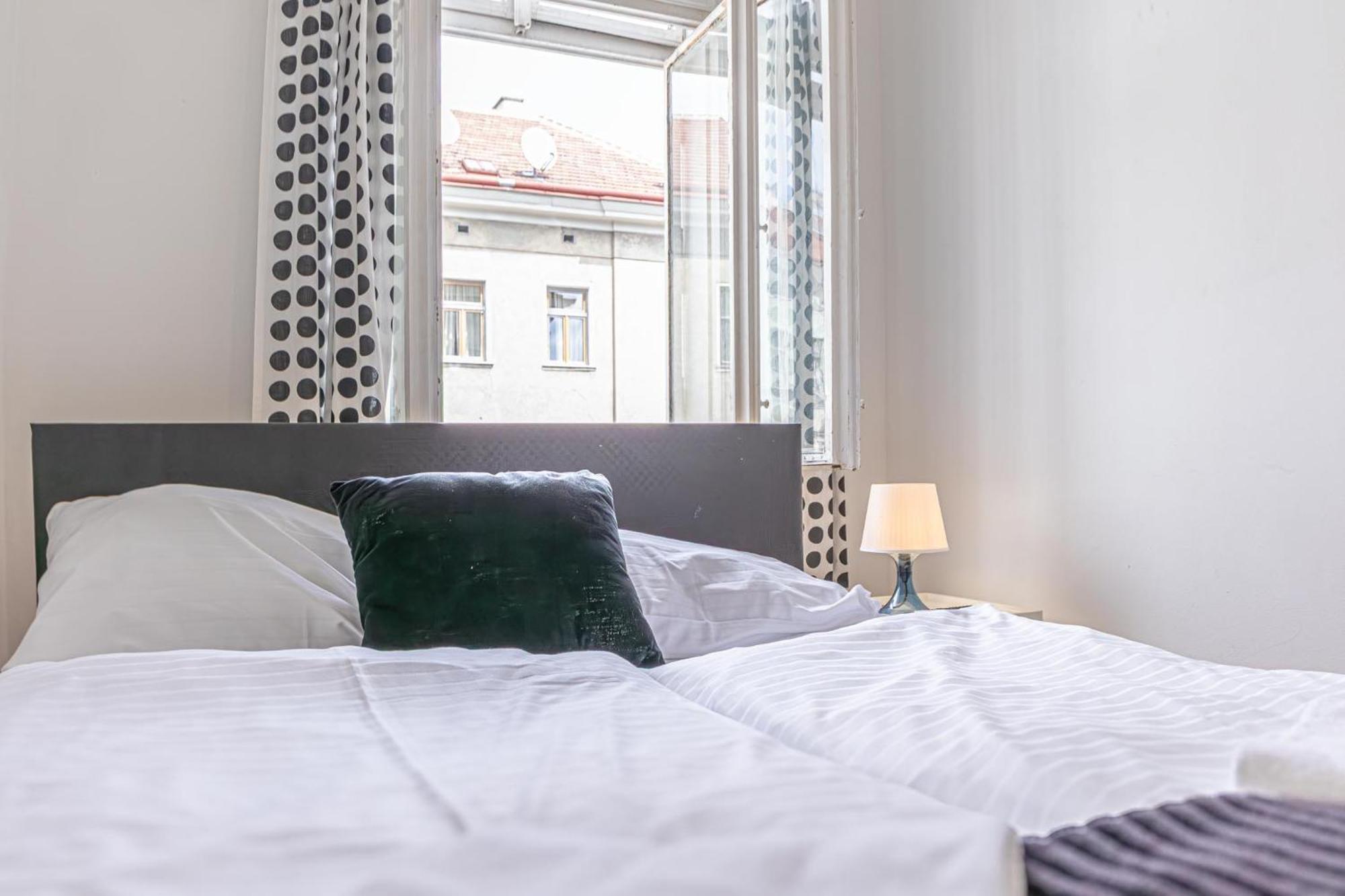 Sweet 3Br Shared Apt Near Wiener Stadthalle & Central Екстер'єр фото