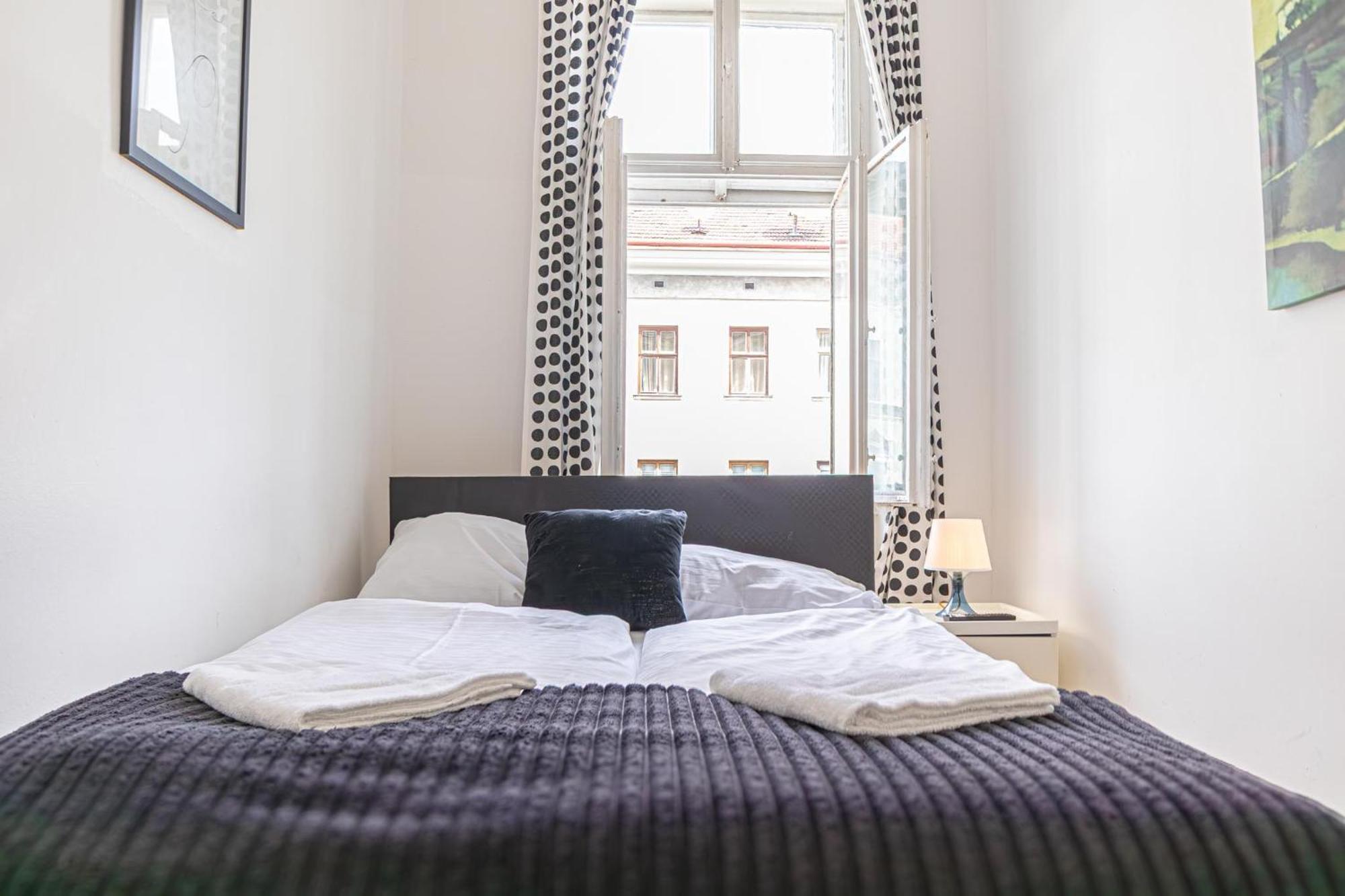 Sweet 3Br Shared Apt Near Wiener Stadthalle & Central Екстер'єр фото