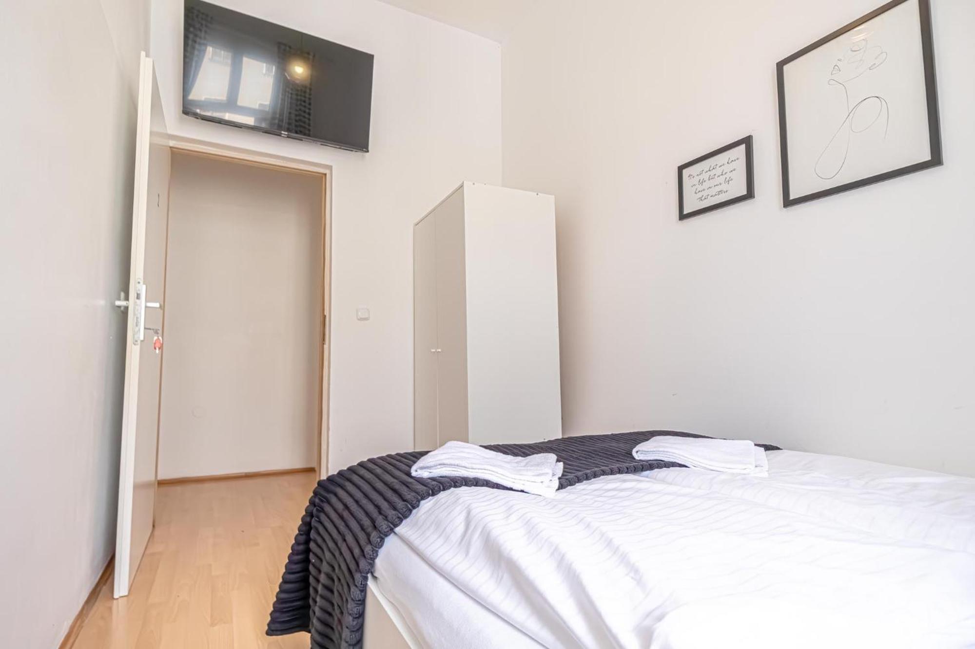 Sweet 3Br Shared Apt Near Wiener Stadthalle & Central Екстер'єр фото