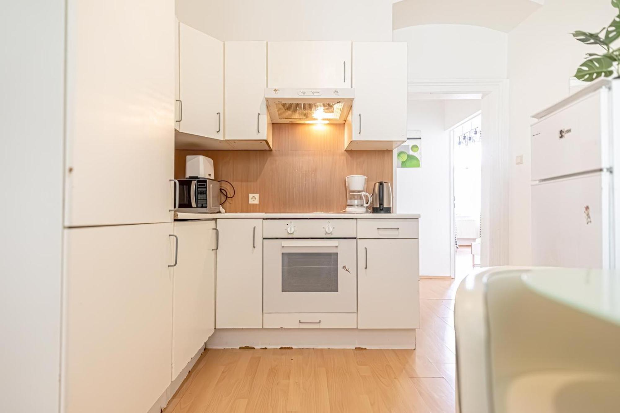 Sweet 3Br Shared Apt Near Wiener Stadthalle & Central Екстер'єр фото