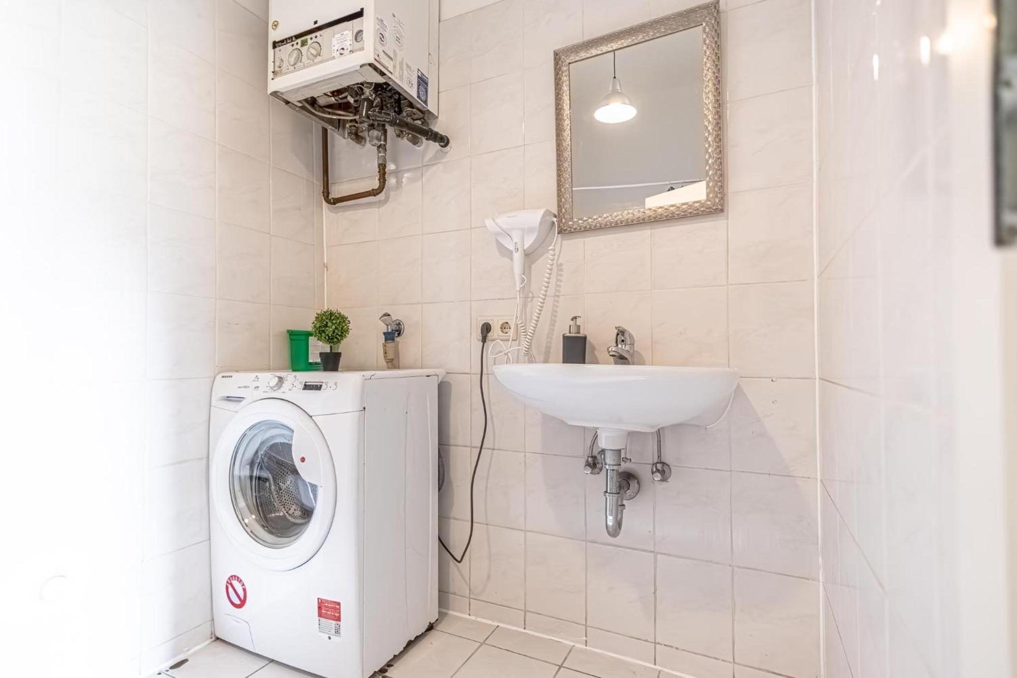 Sweet 3Br Shared Apt Near Wiener Stadthalle & Central Екстер'єр фото
